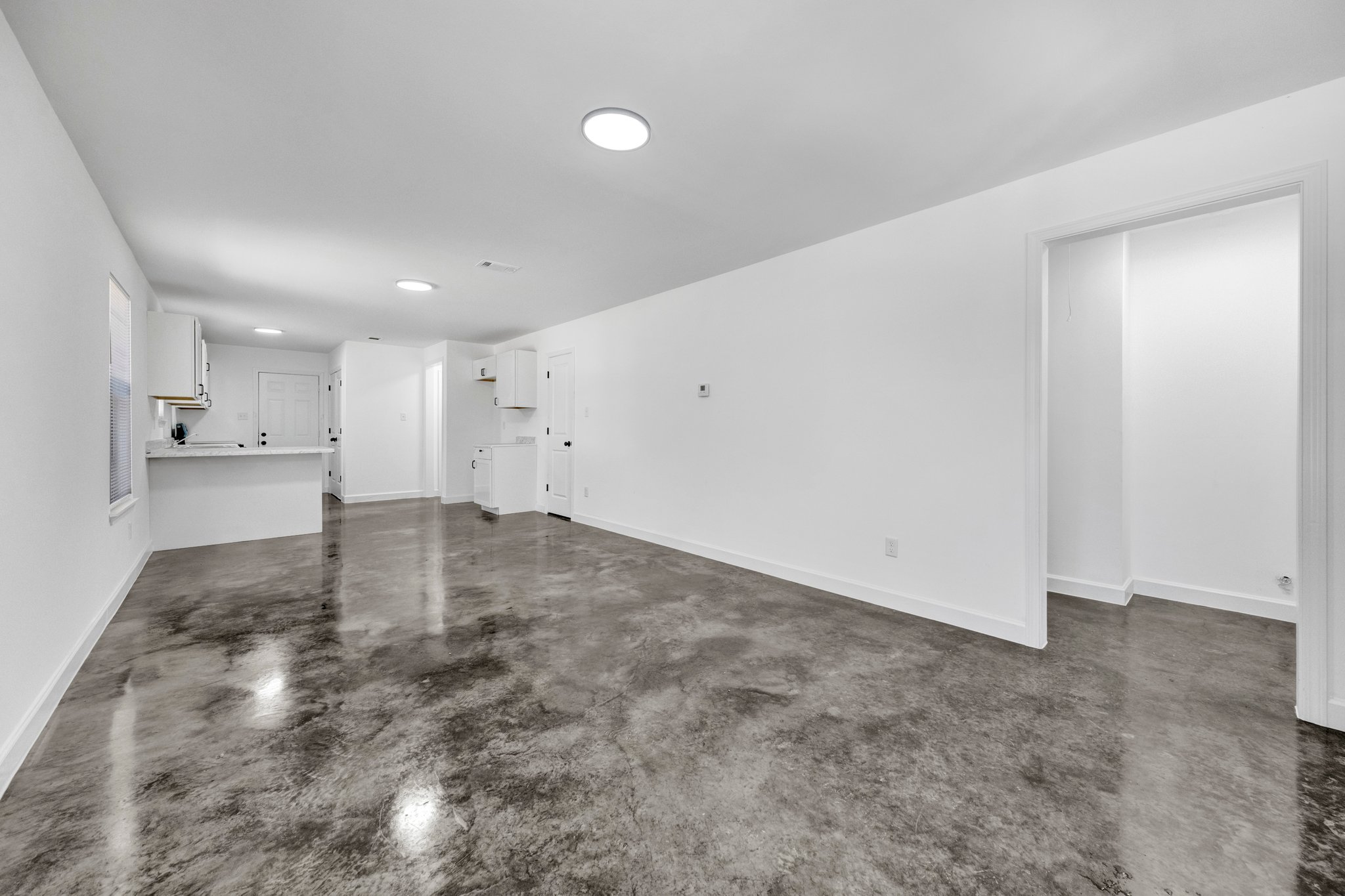 728 King Ave