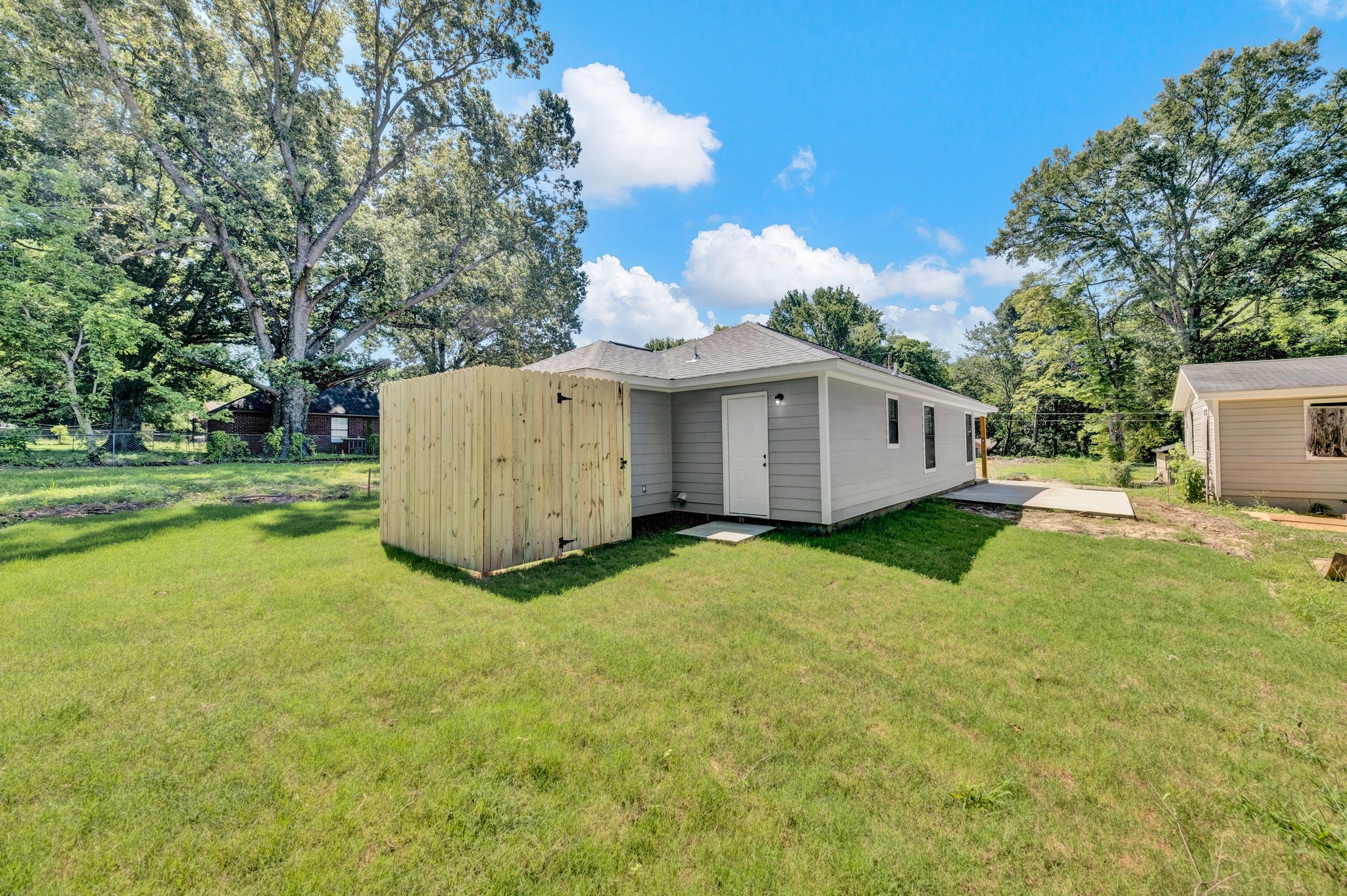 728 King Ave