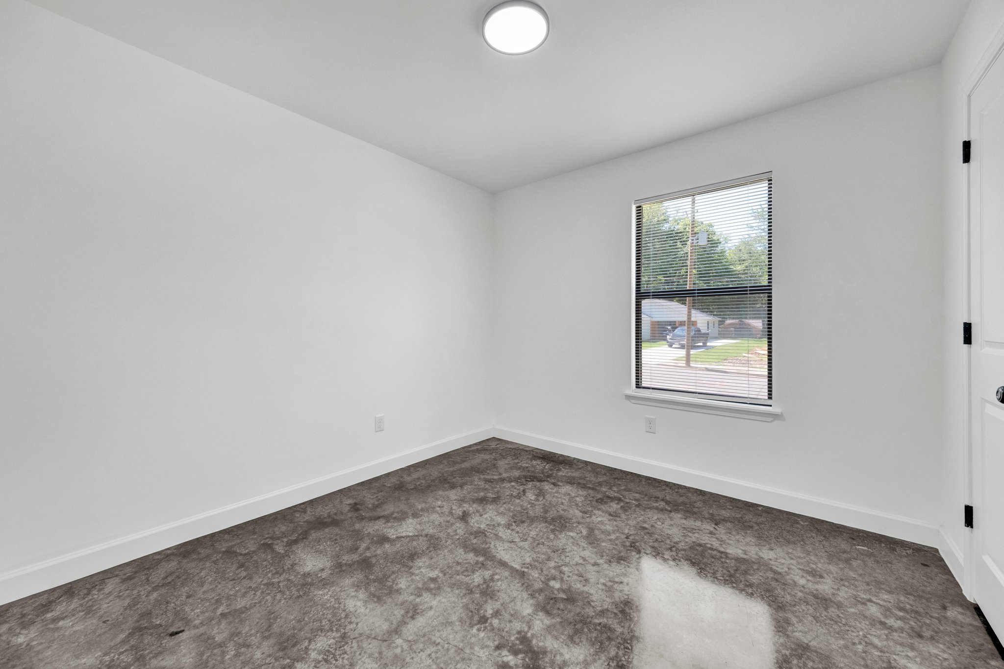 728 King Ave
