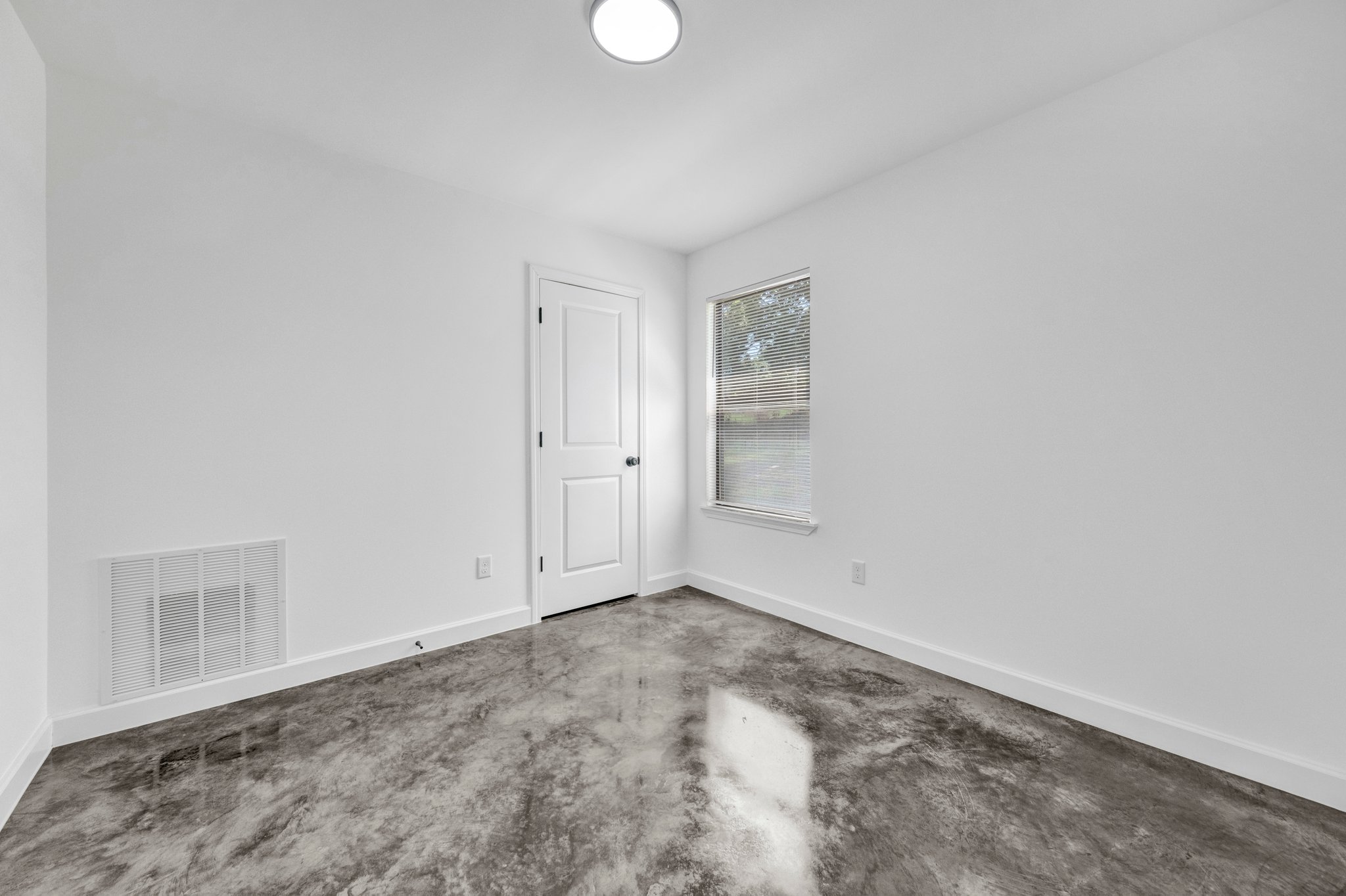 728 King Ave