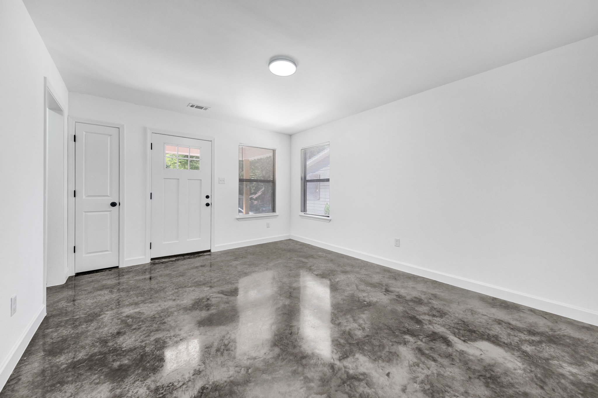 728 King Ave